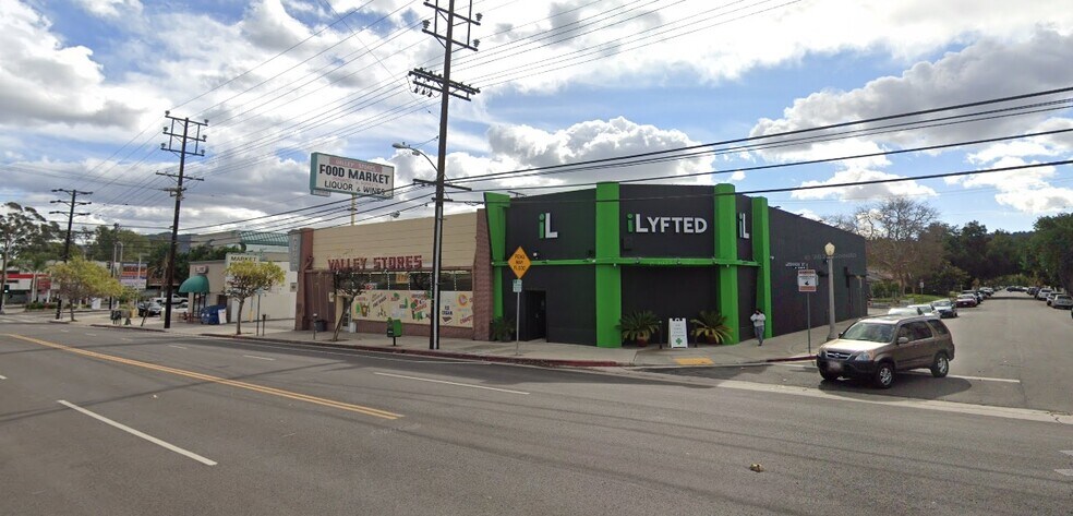 More Photos Of 11418 Moorpark St, North Hollywood Supermarket For Lease