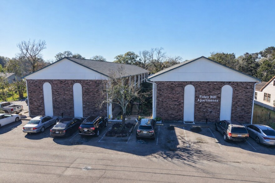 Primary Photo Of 1004 S Hill St, Alvin Apartments For Sale