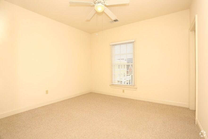 More Photos Of 1005 Heathercroft Cir, Crozet Apartments For Lease