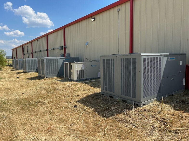 More Photos Of 4295 Banner Rd, Noble Storefront For Sale
