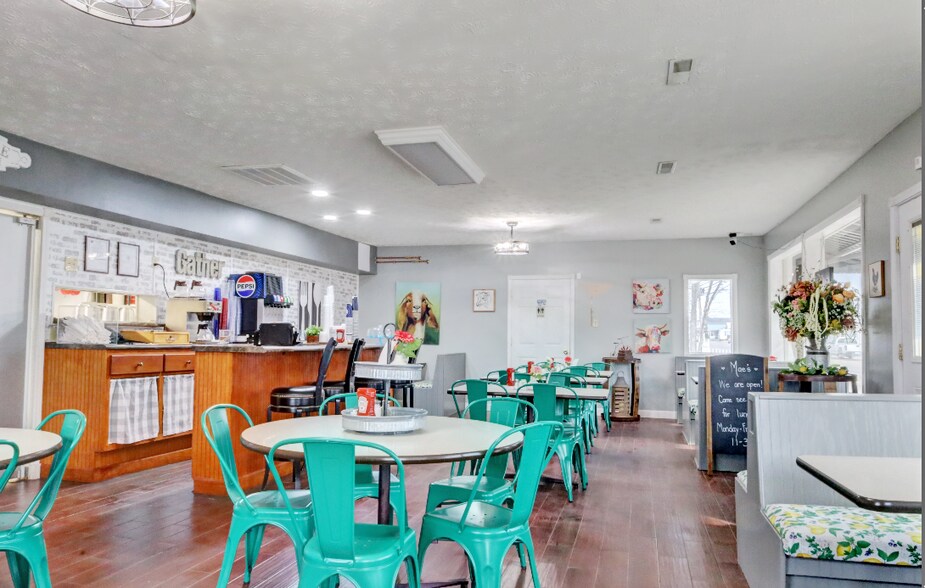 More Photos Of 2014 S Main St, Corbin Restaurant For Lease