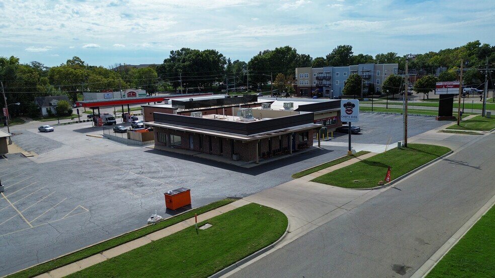 More Photos Of 1620-1620 SW Washburn Ave, Topeka General Retail For Sale