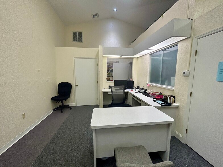 More Photos Of 5939 Virginia, New Port Richey Medical For Sale