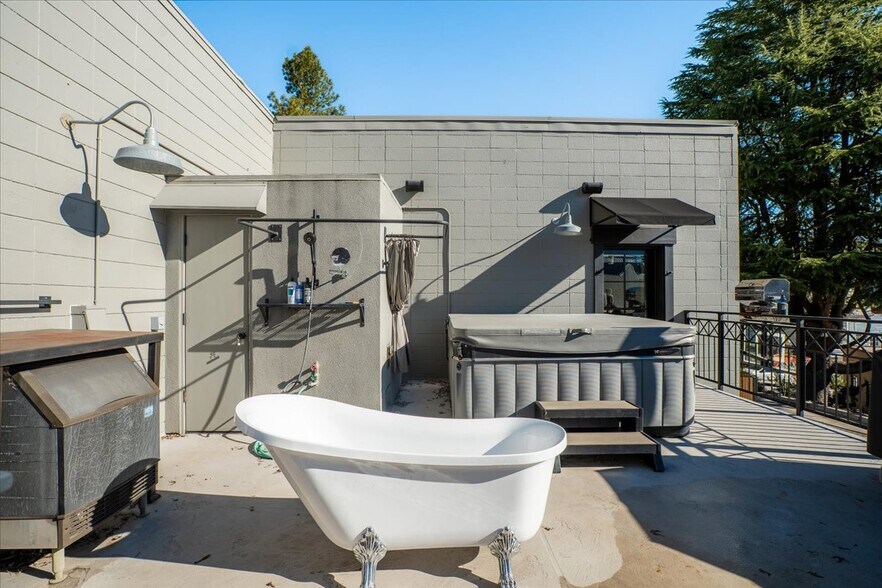 More Photos Of 224 Church St, Nevada City Office For Sale
