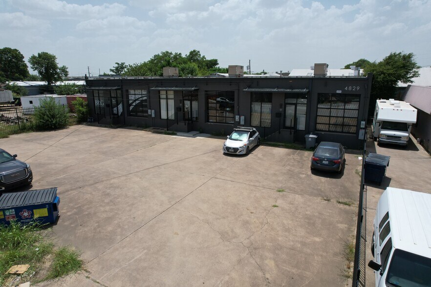 More Photos Of 4829 Gretna St, Dallas Industrial For Lease