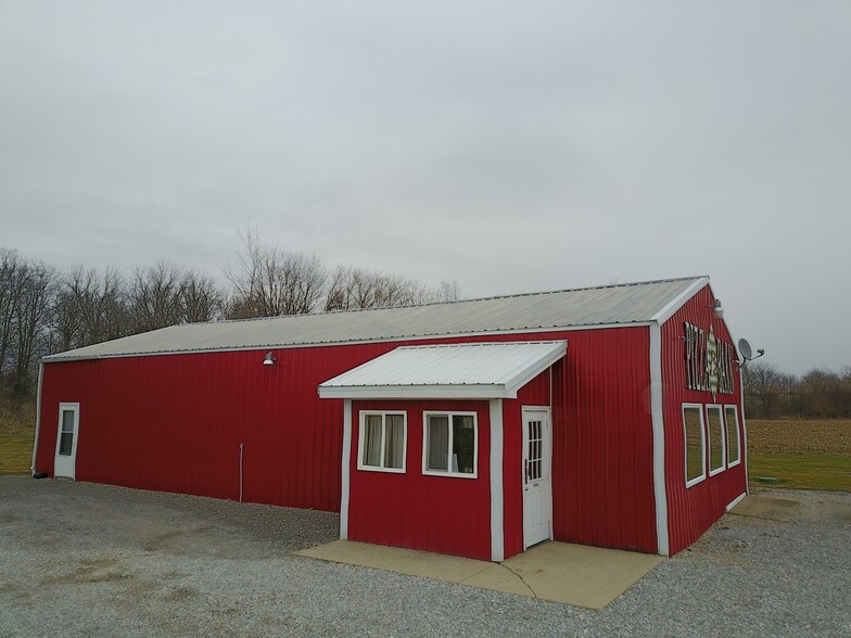 More Photos Of 9757 S US Highway 35, Losantville Restaurant For Lease