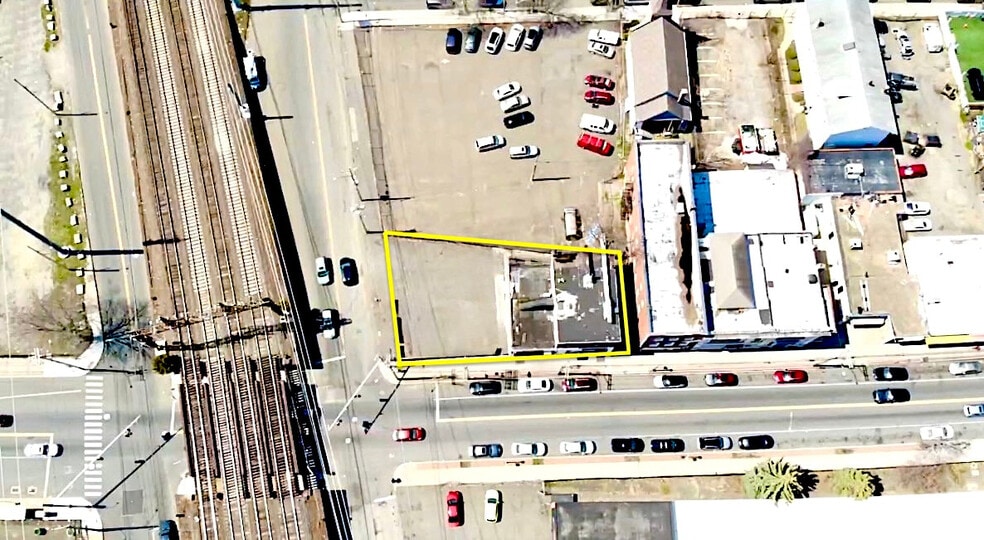 More Photos Of 845 E Main St, Bridgeport Restaurant For Sale
