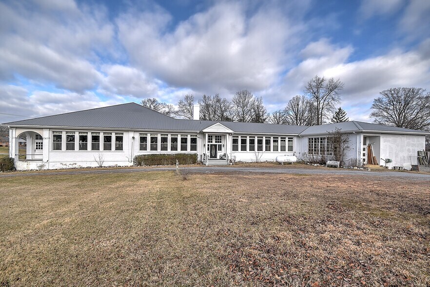 More Photos Of 19407 Bethel Rd, Abingdon Flex For Sale
