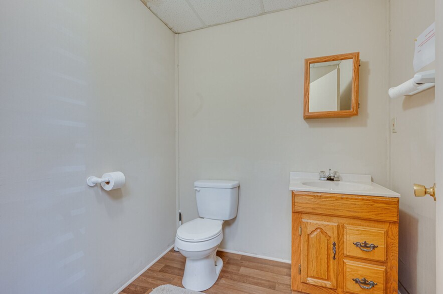 More Photos Of 8220 Stephanie Dr SW, Huntsville Flex For Sale