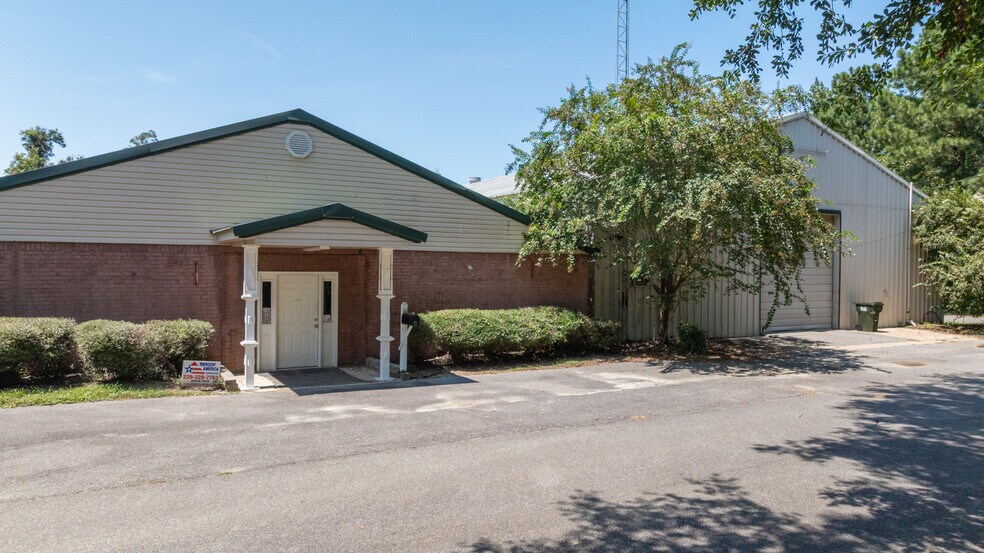 More Photos Of 510 N Walker St, Quitman Light Manufacturing For Sale