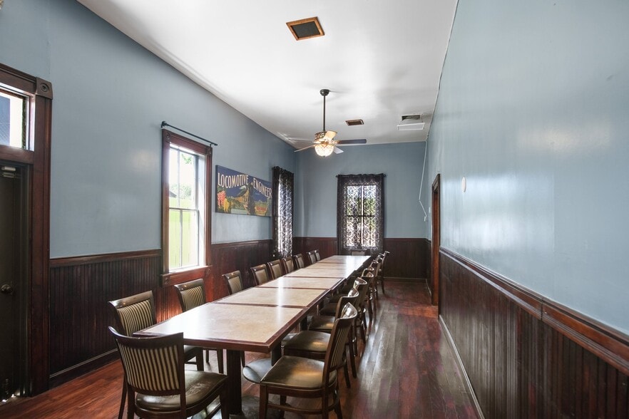 More Photos Of 18723 Main St, Jamestown General Retail For Sale