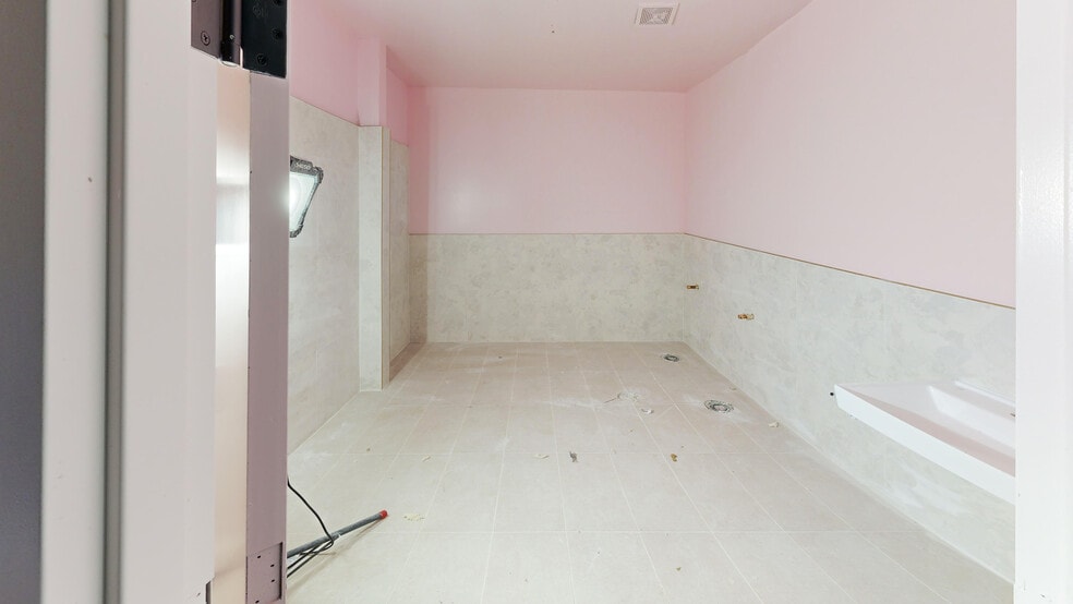 More Photos Of 401 S 6th St, Las Vegas Restaurant For Sale