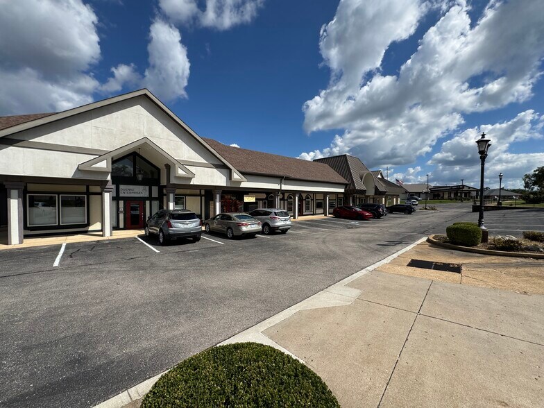 More Photos Of 1026 Palisades Blvd, Osage Beach Storefront Retail Office For Lease