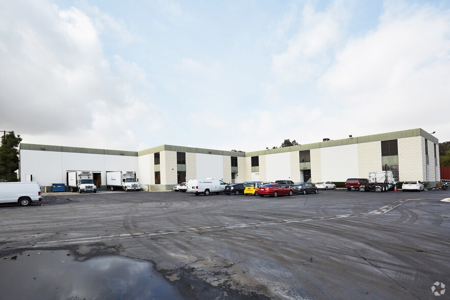 Primary Photo Of 1515-1525 W Wardlow Rd, Long Beach Warehouse For Lease