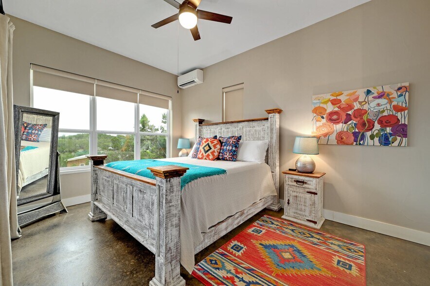 More Photos Of 7400 McGregor Ln, Dripping Springs Hotel For Sale