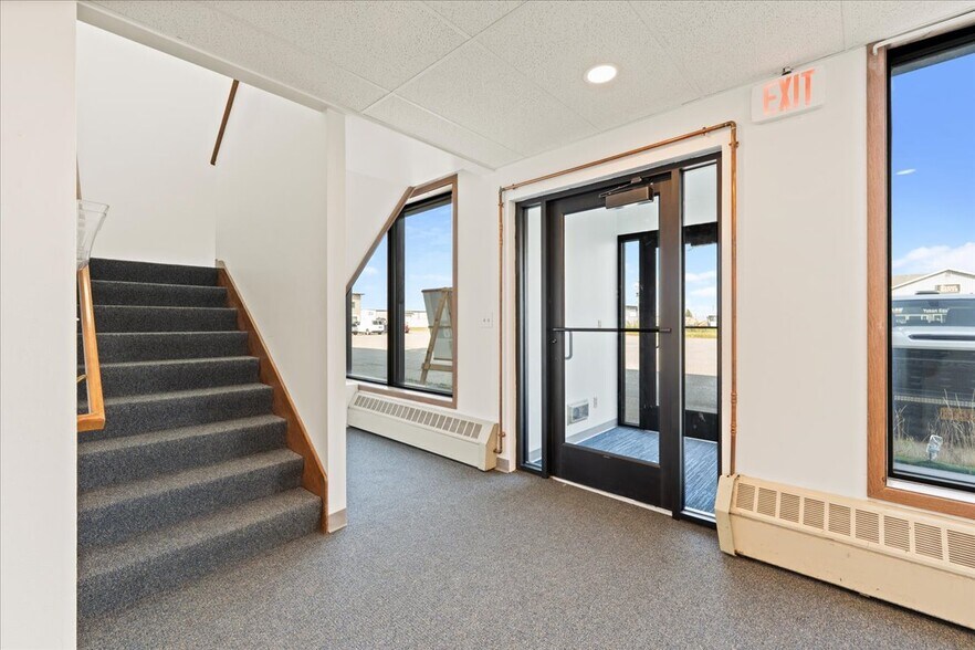 More Photos Of 3534 International St, Fairbanks General Retail For Lease