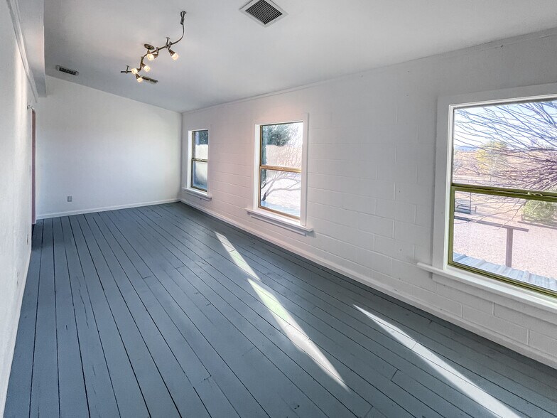 More Photos Of 3001 E Frontage Rd, Amado Restaurant For Sale