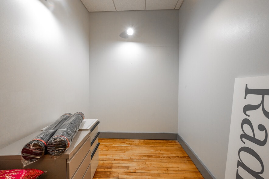 More Photos Of 204 Rigsbee Ave, Durham Office For Sale