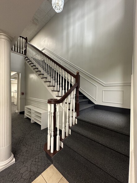 More Photos Of 3820 Edison Lakes Pky, Mishawaka Office For Sale