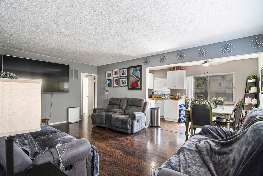 More Photos Of 333 S Serrano Ave, Los Angeles Apartments For Sale