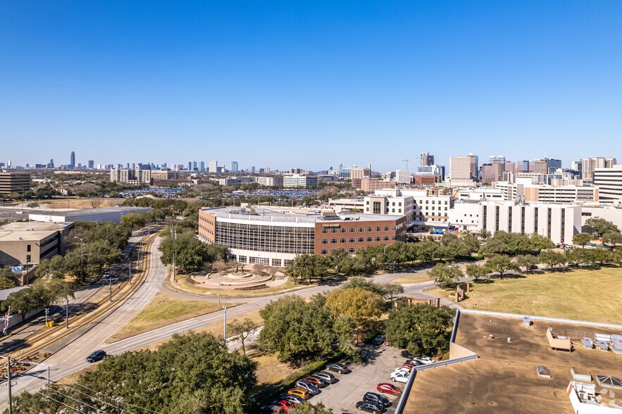 More Photos Of 7900 Fannin St, Houston Medical For Lease