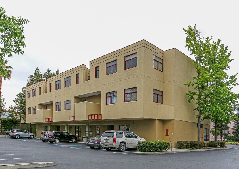 More Photos Of 81 Gregory Ln, Pleasant Hill Medical For Lease