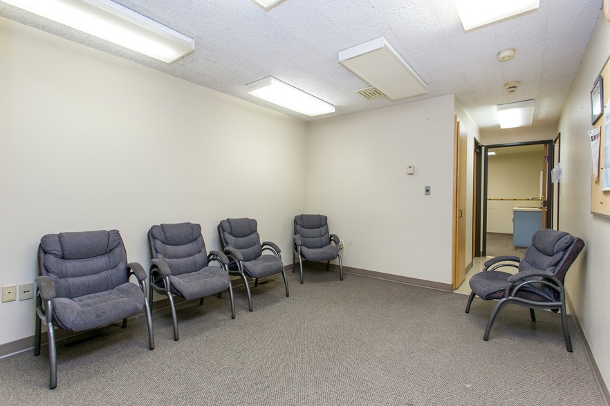 More Photos Of 1200 N 14th Ave, Pasco Medical For Sale