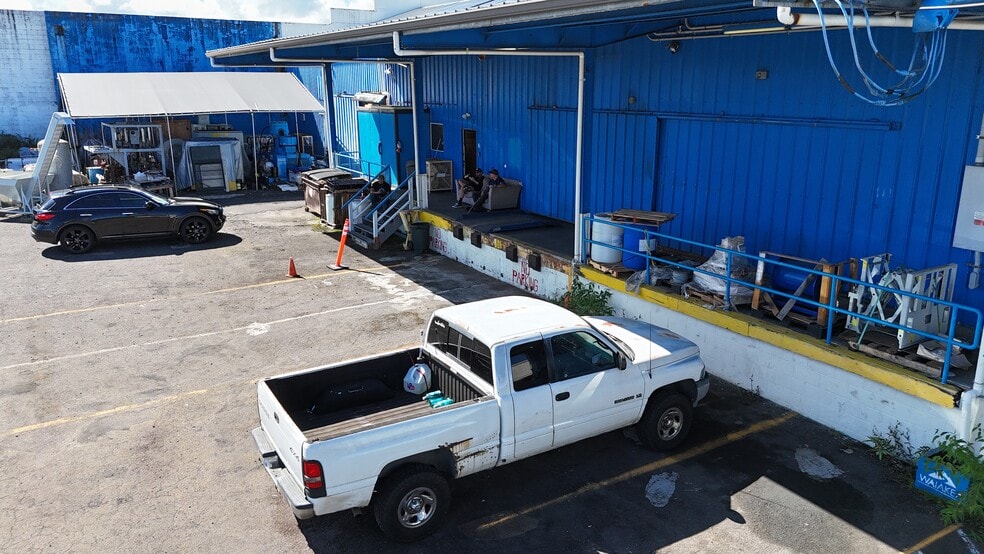 More Photos Of 14 Holomua St, Hilo Warehouse For Lease