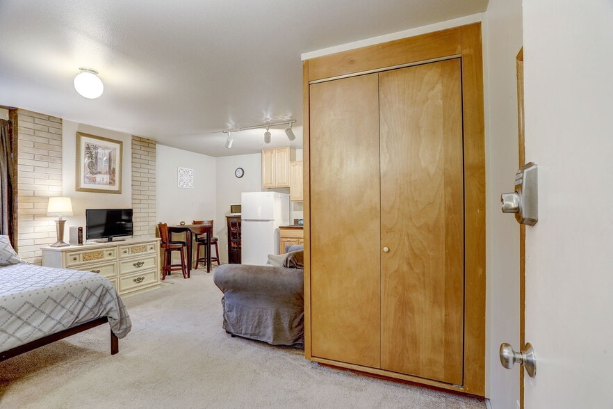 More Photos Of 403 E Thomas St, Seattle Multifamily For Sale