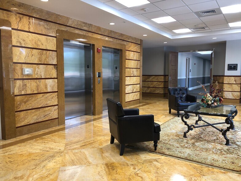 More Photos Of 1500 Gateway Blvd, Boynton Beach Office For Lease