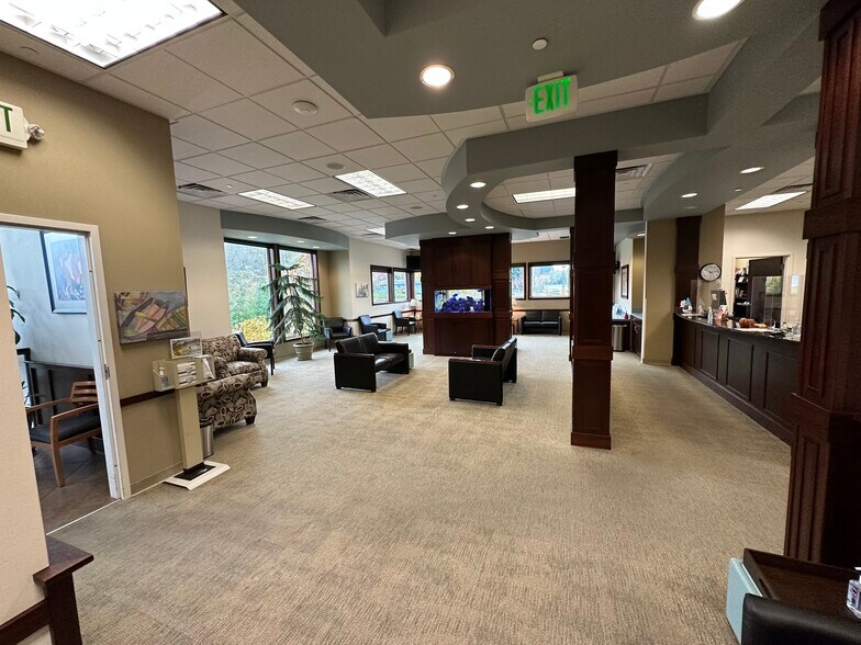More Photos Of 463 Tremont St W, Port Orchard Medical For Lease