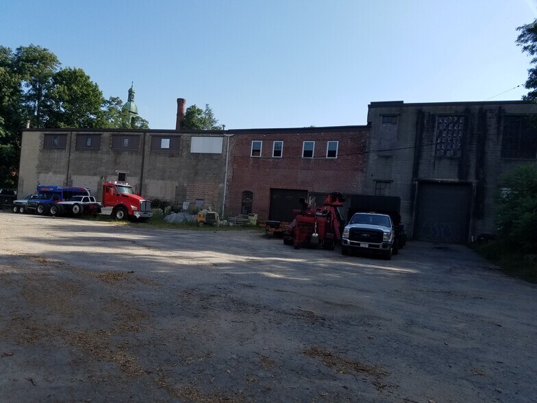 More Photos Of 75 Walnut St, Fitchburg Warehouse For Sale