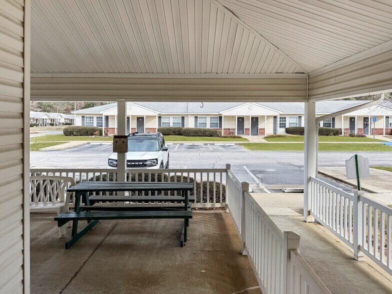 More Photos Of 1601 Radium Springs Rd, Albany Apartments For Sale