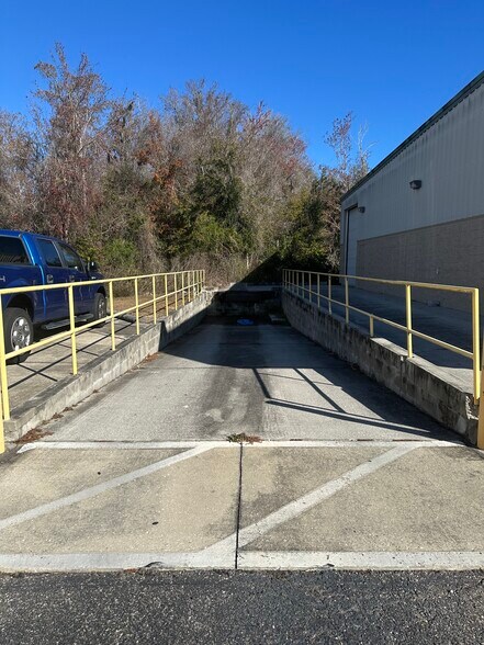 More Photos Of 11407 Challenger Ave, Odessa Industrial For Lease