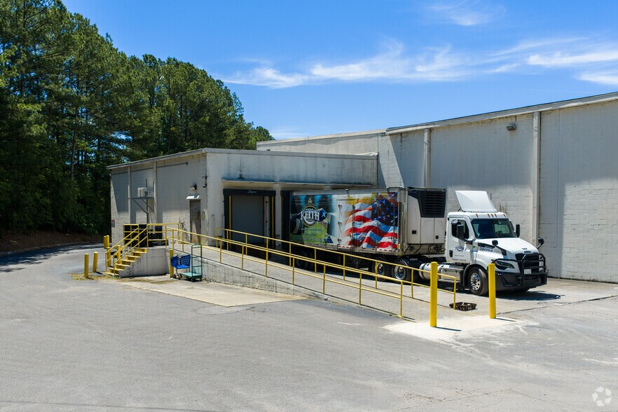 More Photos Of 1301-1395 W Fort Williams St, Sylacauga Supermarket For Sale