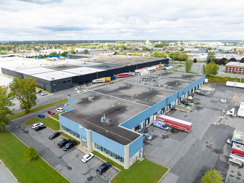 More Photos Of 601-631 Rue Bériault, Longueuil Warehouse For Lease