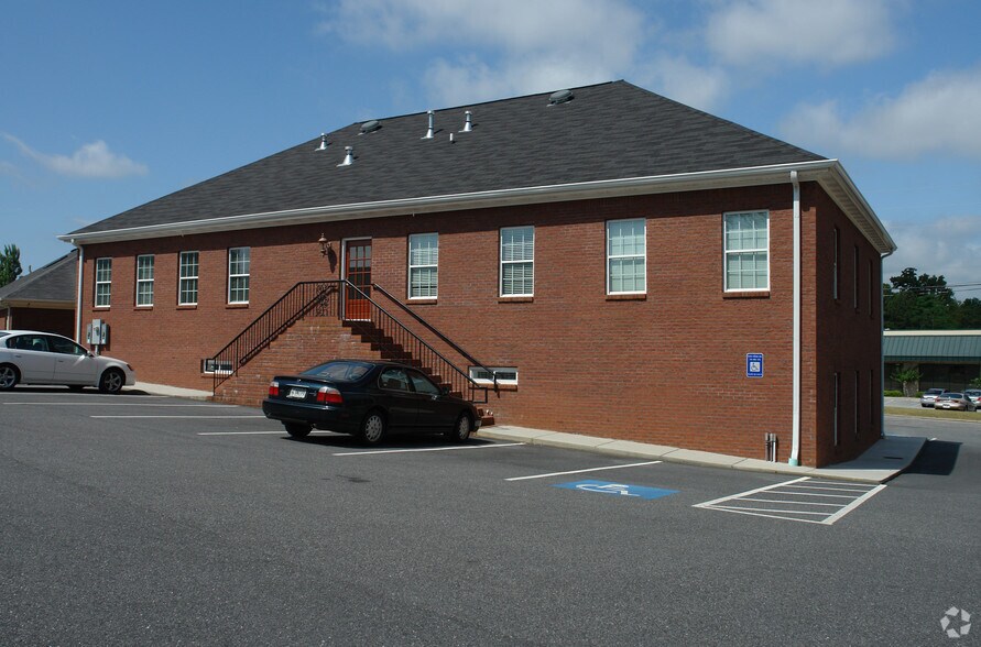 More Photos Of 132 Stanley Ct, Lawrenceville Office For Lease