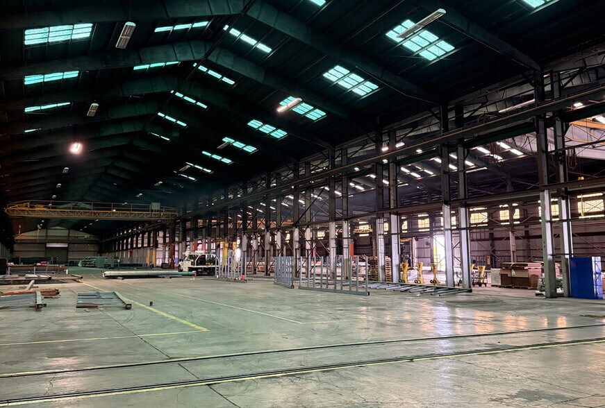 More Photos Of 1301-1345 E Lexington Ave, Pomona Warehouse For Sale
