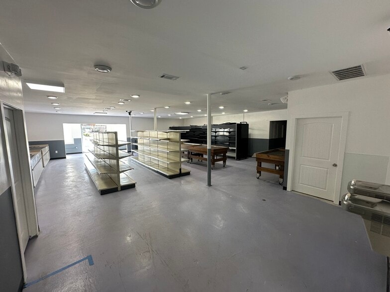 More Photos Of 520 S Locust St, Denton Bar For Sale