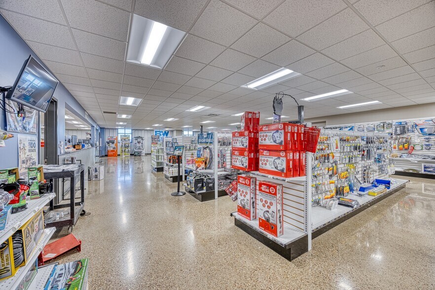 More Photos Of 3928 Tri Hill Frontage Rd, Great Falls Auto Dealership For Sale