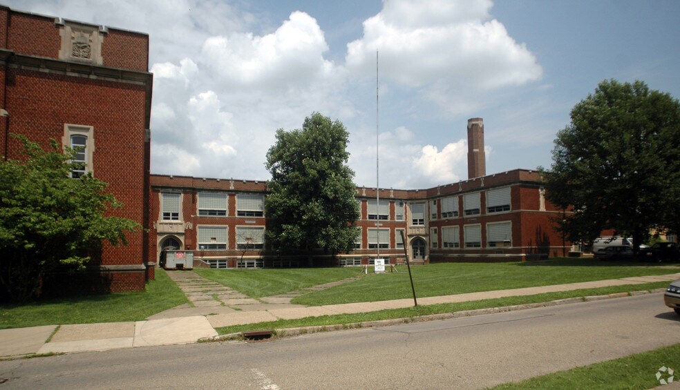 More Photos Of 847 N Main St, Meadville Medical For Lease