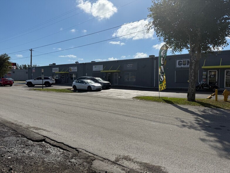 More Photos Of 1600-1622 NE 205th Ter, Miami Unknown For Lease