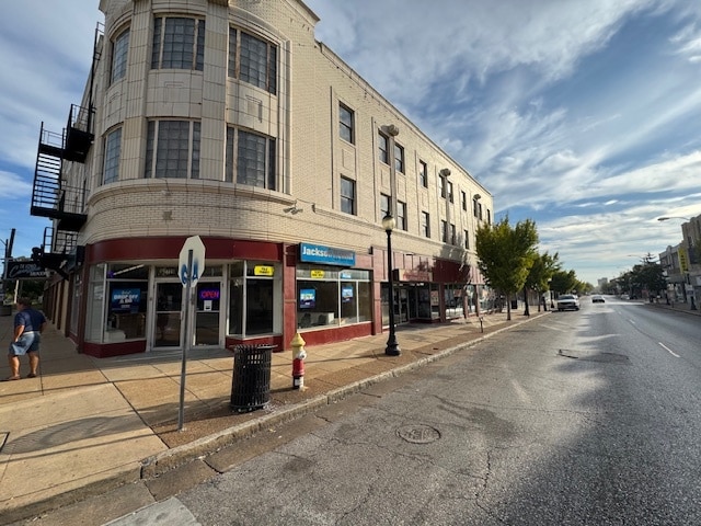More Photos Of , Saint Louis General Retail For Sale