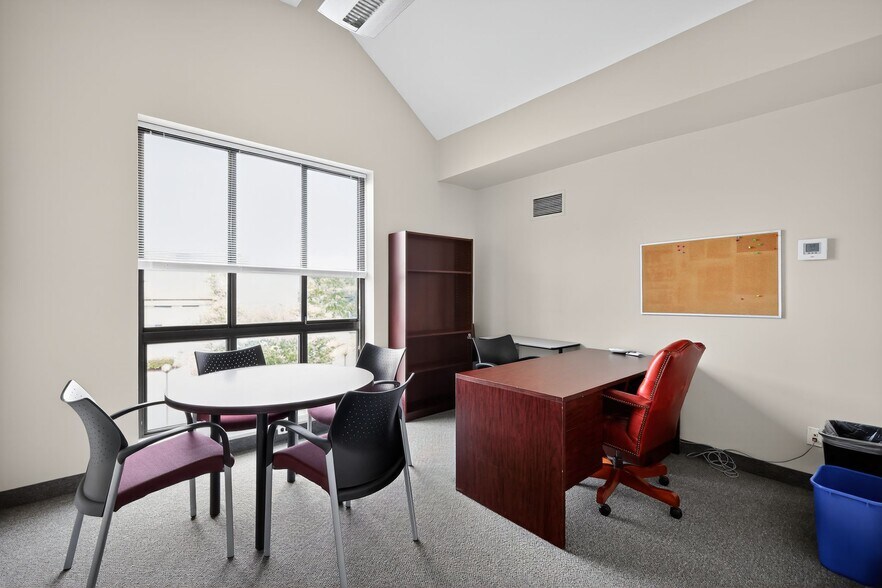 More Photos Of 6183 Executive Blvd, North Bethesda Office For Lease