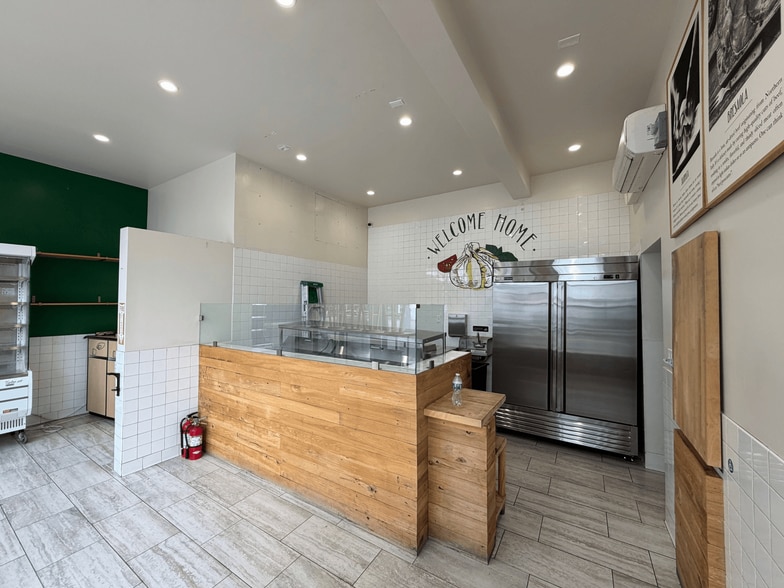 Primary Photo Of 161-163 S Crescent Heights Blvd, Los Angeles Storefront Retail Residential For Lease