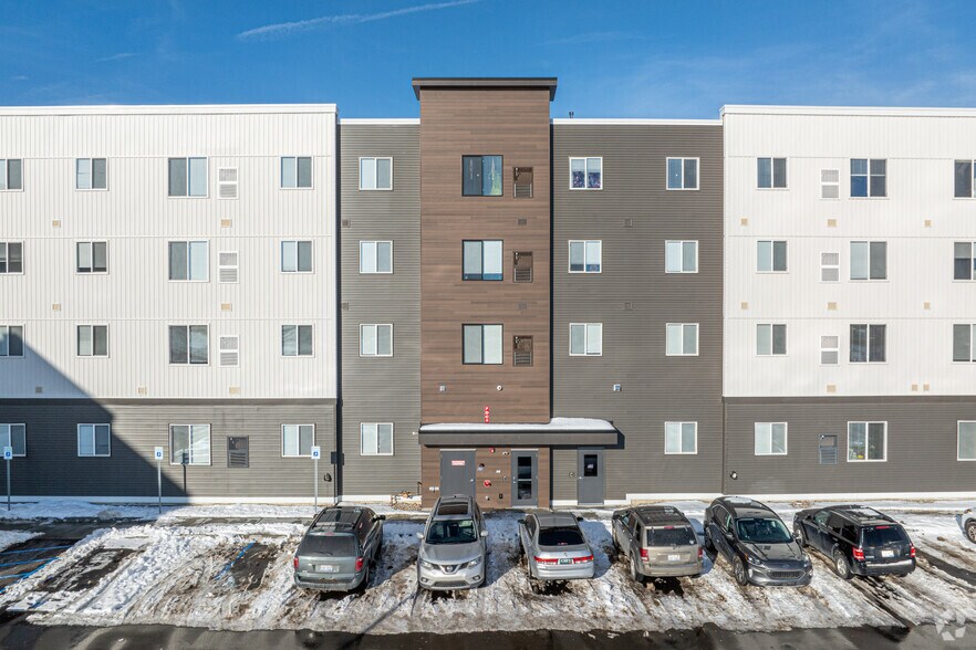 More Photos Of 717 E 24th St, Holland Apartments For Lease