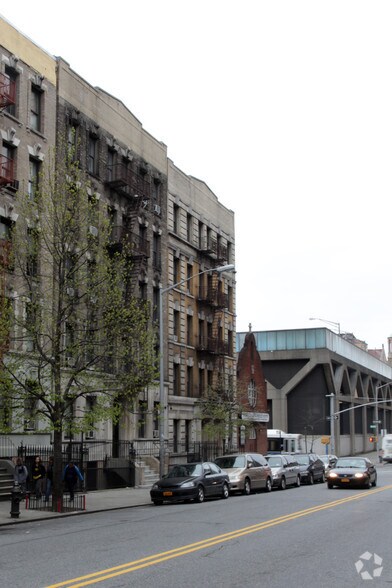 More Photos Of 92 Wadsworth Ave, New York Multifamily For Sale