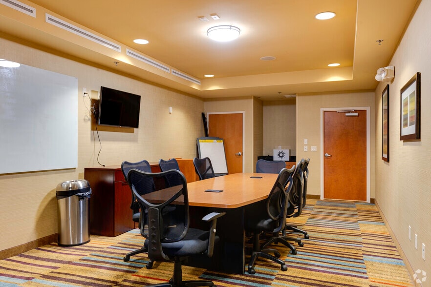 More Photos Of 4355 W New Haven Ave, Melbourne Hotel For Sale