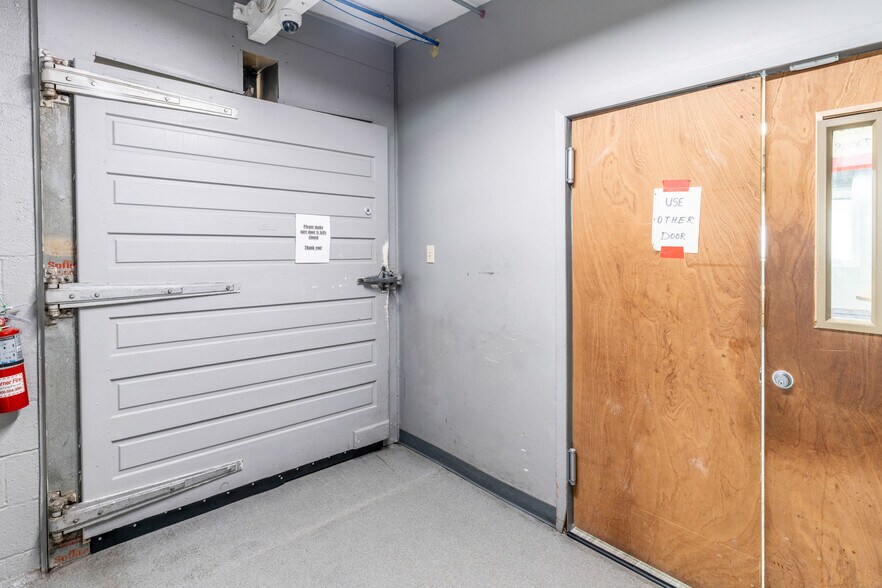 More Photos Of 711 W 8th St, Pueblo Manufacturing For Sale