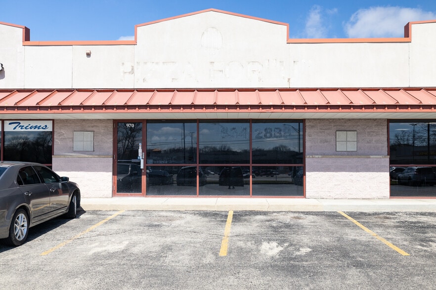 More Photos Of 968-978 E 9th St, Lockport Freestanding For Lease